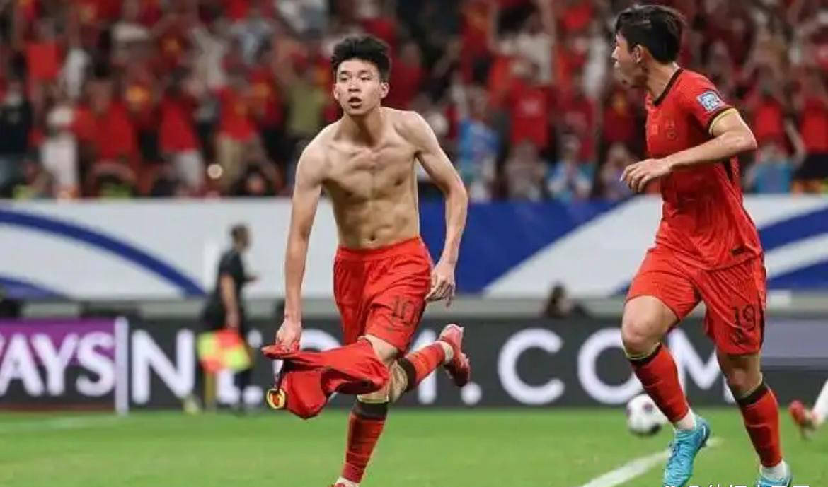 王钰栋留洋并获西甲豪门青睐，或将租借加盟皇马，能否超越武磊？